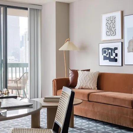 Kasa Magnificent Mile Chicago Hotel