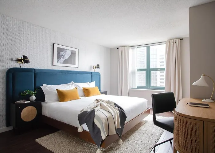 Kasa Magnificent Mile 4*