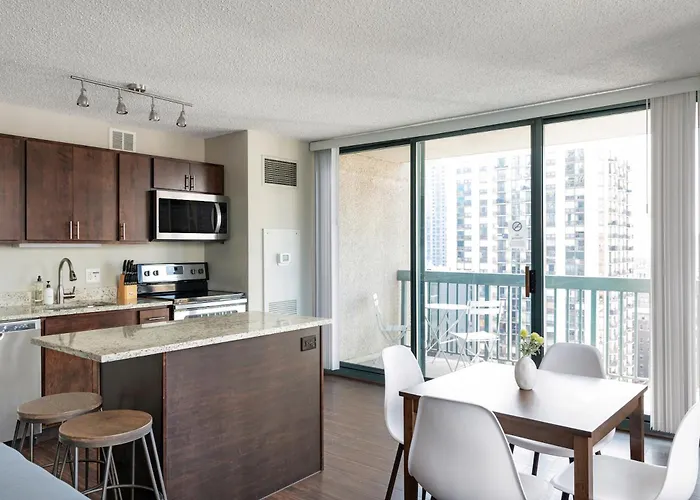 Kasa Magnificent Mile Aparthotel 4*