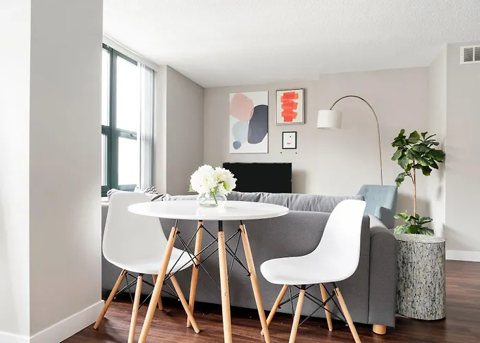 Kasa Magnificent Mile 4*